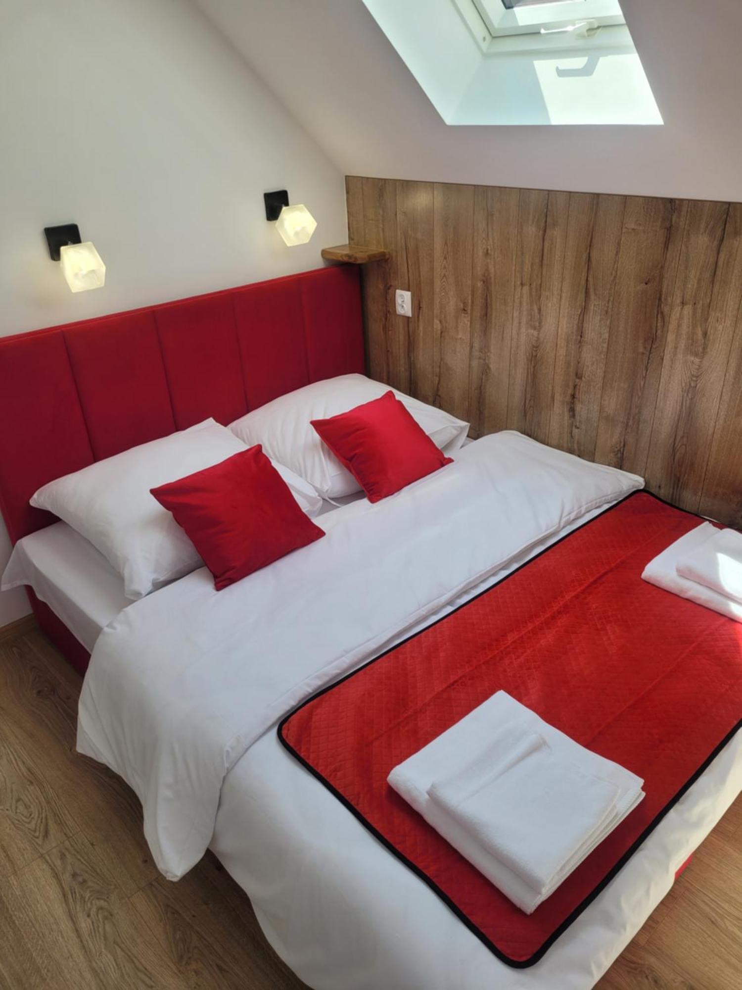 Urocza Kryjowka Ze Spa Lesko Kültér fotó